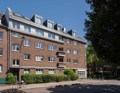 Df.-Ober-/Niederkassel: Charmante 3-Raum-Wohnung in restauriertem Altbau