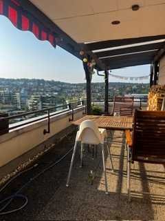 Außergewöhnliche, vollst. renovierte 3,5 Zimmer-Penthouse-Wohnung mit Kaminofen große Dachterrasse