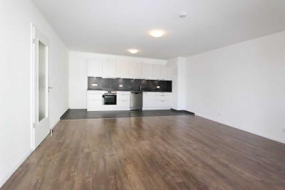 helle 4-Zimmer-Wohnung mit Einbauküche und sehr großem Balkon