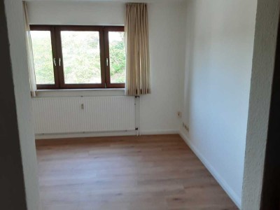 Anfragestopp 1 Zimmer Wohnung mit Tiefgarage  in Marburg-Marbach