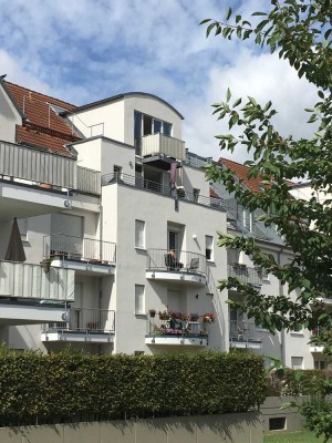 Lichtdurchflutete Maisonette Wohnung mit 2 Tiefgaragenstellplätzen von Privat