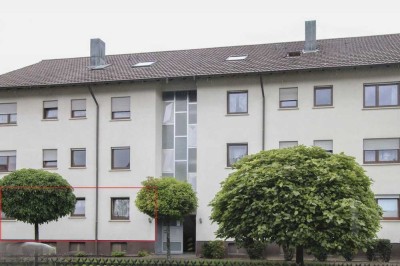 Vermietete 3-Zi.-EG-Hochparterre-Wohnung mit Küche, Stellplatz, Keller und Balkon in Innenstadtlage