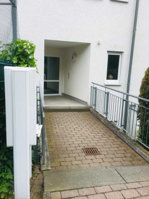 3 Zimmerwohnung mit 3 Parkplätzen und 1 große Dachterrasse und 3 Balkonen