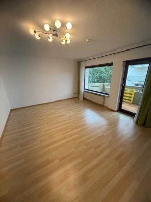 Kapitalanlage oder Eigennutzung!!  2-Zimmerwohnung mit ca. 50 qm, Balkon und KFZ-Außenstellplatz