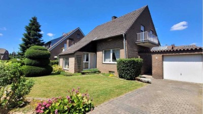 Charmantes freistehendes Einfamilienhaus mit großem Garten und vielen Möglichkeiten in Gierath