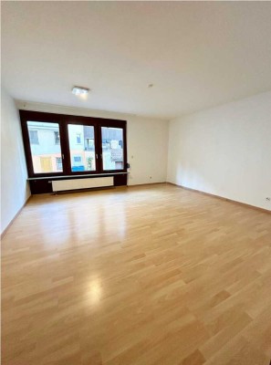 OHNE MAKLERPROVISION!!!
Zweizimmerwohnung in Toplage von Schramberg.
TG & Außenstellplatz!