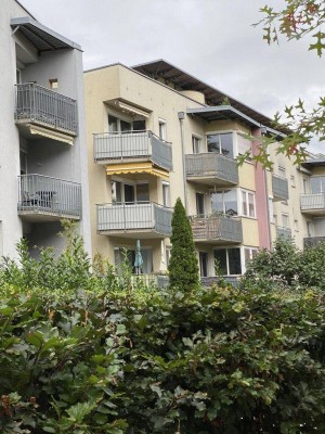 SPITZENLAGE Wohnung und Garage - ruhig am Park und doch zentral