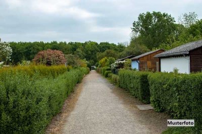 Gartenhaus mit überdachter  Terrasse