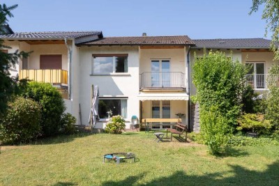 Reihenmittelhaus mit großzügigem Garten in Weinheim West