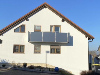 Sonnige 3-Zimmer-Wohnung mit Balkon in Grömbach