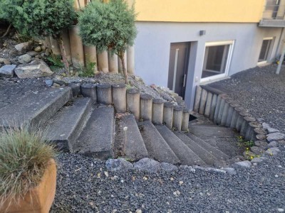 Neu renovierte, großzügige 1 Zimmer-Wohnung, inkl. neuer EBK in Singen OT