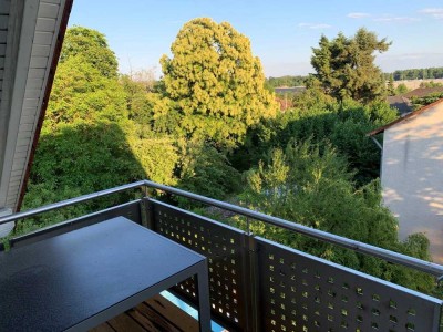 Ruhige, moderne 2-Zi DG Wohnung, Südbalkon, Einbauküche in Rohrbach