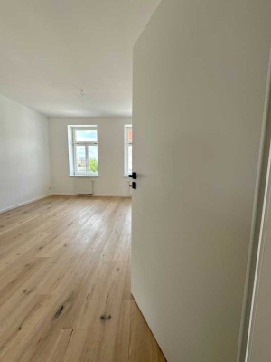 4,6 % Anfangsrendite! 2-Zimmer Wohnung mit Balkon und moderner EBK am Karl-Heine-Kanal