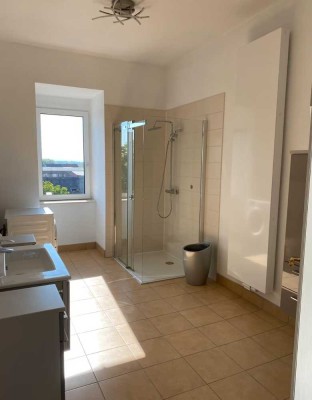 Exklusive, voll möblierte 3-Zimmer-Wohnung mit direktem Aufzugzugang im Herzen von Nordhausen