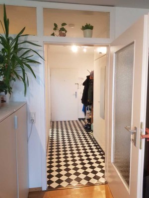 Stilvolle 1-Raum-Wohnung mit Balkon und Einbauküche in Hannover