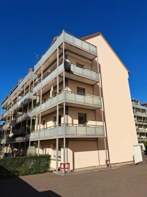 2-Zimmer-Küche-Diele-Bad-Balkon 54qm Vermietet