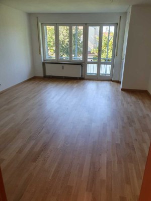 Helle 2-Zimmer-Wohnung in Neusäß