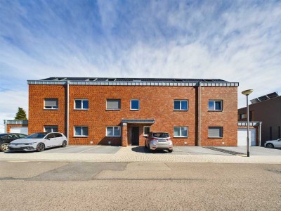 Wohnen mit Aussicht – Wohnung im Obergeschoss mit Aufzug in Heinberg - Porselen!