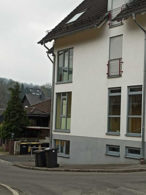 Exklusive, gepflegte 2-Raum-Wohnung mit Balkon in Engelskrichen-Loope