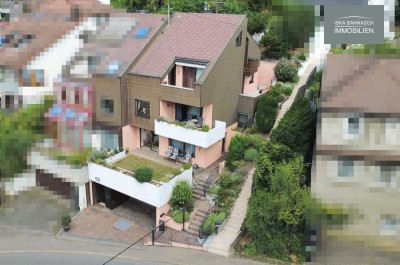 Flexibles Wohnkonzept, großzügige Doppelhaushälfte mit separater Einliegerwohnung und Doppelgarage
