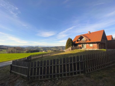 Provisionsfrei! Schönes Wochenend-Blockhaus (153m²) mit großem Garten &amp; Traum-Aussichtslag in Ligist