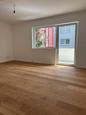 Ruhige, sanierte 3 Zimmer Wohnung mit Balkon im Westend/ Nord