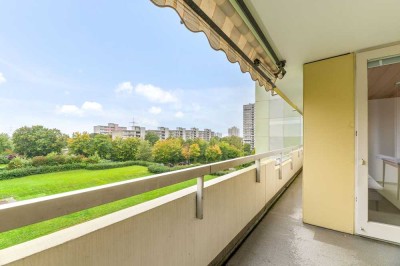 Viel Platz mit Weitblick – 4,5-Zimmer-Wohnung mit zwei Balkonen und Garage