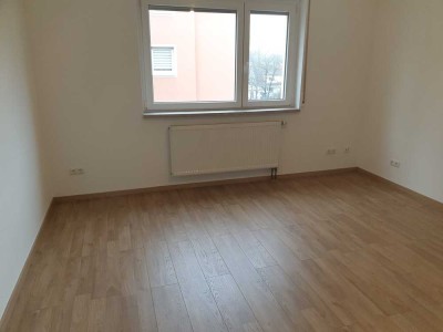 WG-geeignete 2 Zimmer Wohnung mit Balkon - ab 01.08.2025 frei! DIREKT VOM EIGENTÜMER