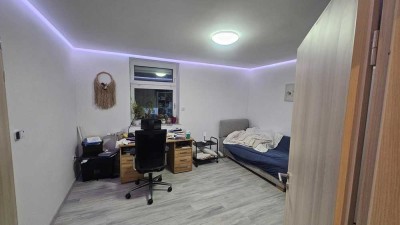 zwei Zimmer mit küche zum wohnen.nd frisch saniert in Dortmund