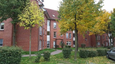 Moderne 2 Zimmer DG Wohnung mit Balkon und Einbauküche zu vermieten