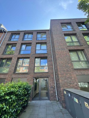 Großer Garten mit heller 2-Zimmer Wohnung mit guter Anbindung