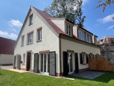 Besichtigung Sonntag, 07.09./13.30 Uhr! EBK, Garten, Stellplatz - Super Doppelhaus im Grünen!!