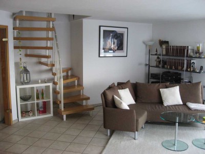 Aussichtslage! Gepflegte, ruhige 3,5-Zi-Maisonette-Whg.  mit Dachterrasse