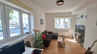Ansprechende, vollständig renovierte 2-Zimmer-Wohnung