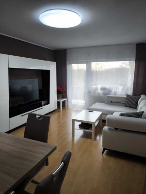 Helle 2-Zimmer-Wohnung mit Balkon im 2. OG in Ratingen