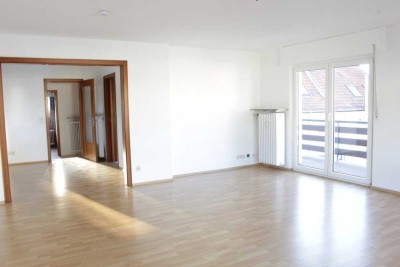 Attraktive und gepflegte 4-Zimmer-Wohnung mit Balkon in Waldesch