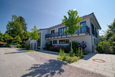 Sofort bezugsbereit! Neuwertige Penthouse-Wohnung in ruhiger Lage am Ostufer des Starnberger Sees
