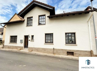 Viel Raum, viele Möglichkeiten – Haus mit Potenzial und zusätzlichem Gartengrundstück in Sommerloch