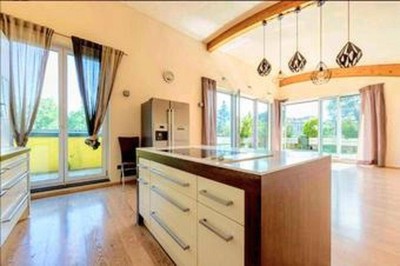 PENTHOUSE der Extraklasse – auf über 300 m² Nutzfläche. PURE FREIHEIT auf 143 m² XXL-Dachterrasse.