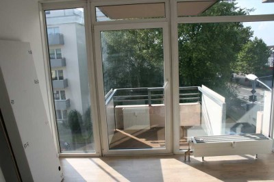 Modernes 1-Zi.-Appartment, Balkon, TG-Stellplatz, Refrath-GL/Köln-Stadtgrenze, teilmöbliert