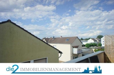 Helles Dachgeschoss-Apartment mit Balkon zu vermieten!