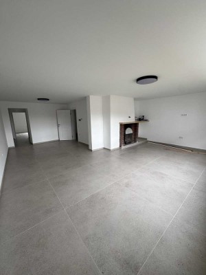 Provisionsfreies, saniertes Einfamilienhaus mit Panoramablick über die Weinberge