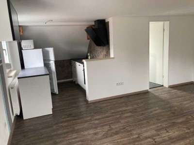Modernisierte 1-Zimmer-Dachgeschosswohnung mit gehobener Innenausstattung in Schwabach Stadt