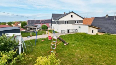 Einfamilienhaus mit großem Garten & Baugrundstück in Ehingen-Dettingen