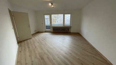 Vollständig renovierte 2,5-Zimmer-Wohnung mit Balkon in Landshut nähe Hauptbahnho