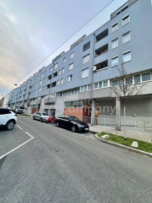 Moderne Anlegerwohnung mit Garagenplatz !