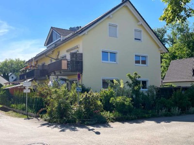 Schöne 2 Zimmer Wohnung mit Balkon, praktischem Grundriss und Aufzug