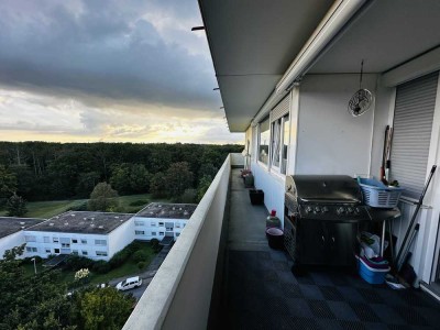 TRAUMWOHNUNG MIT TRAUMBLICK 106 qm, großer Balkon, 4 Zimmer, Bad, Aufzug, Garage