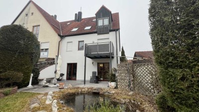 Exklusive 3-Zimmer-Maisonette-Wohnung in Pfersee mit geh. Innenausstattung, Terrasse, Garten und EBK