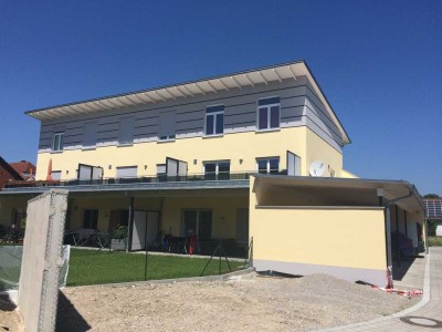 Neuwertige 4-Zimmer-Maisonette-Wohnung mit Terasse und EBK in Langenpreising
